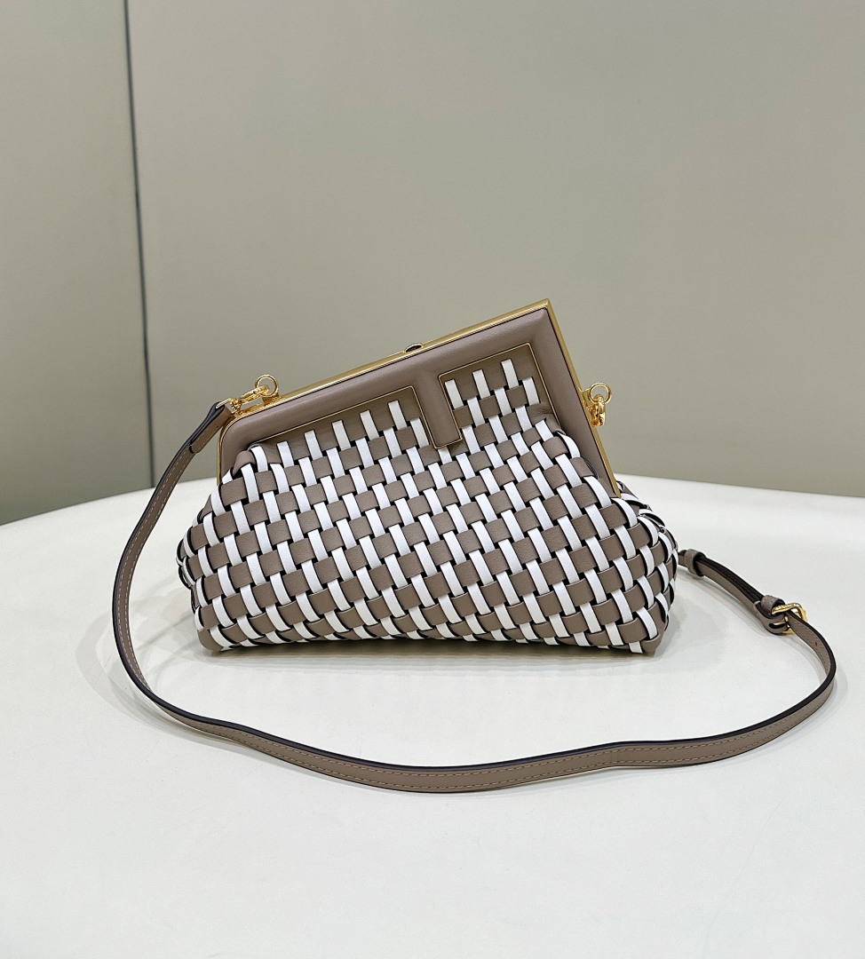 80103A26cm1750734763000 9
