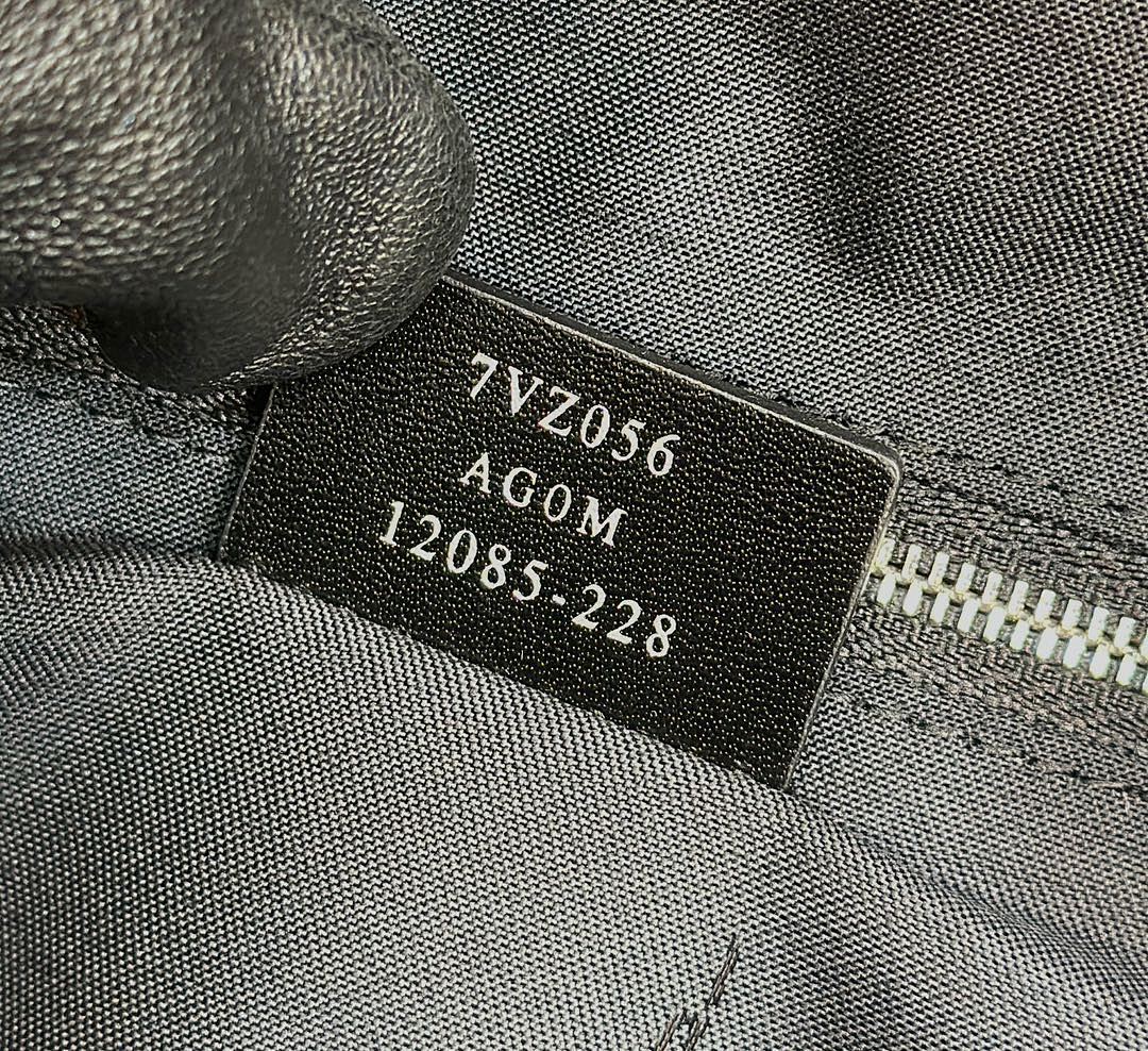 1550 - 85831750735610000 9