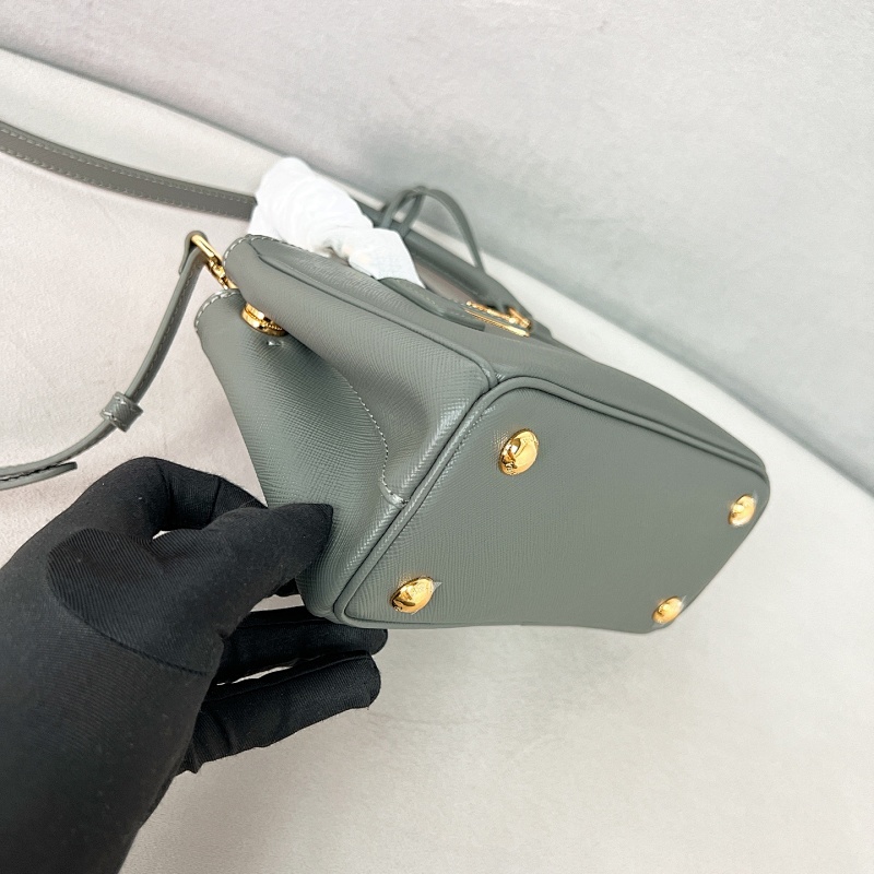 P1600 - 1BA916 9