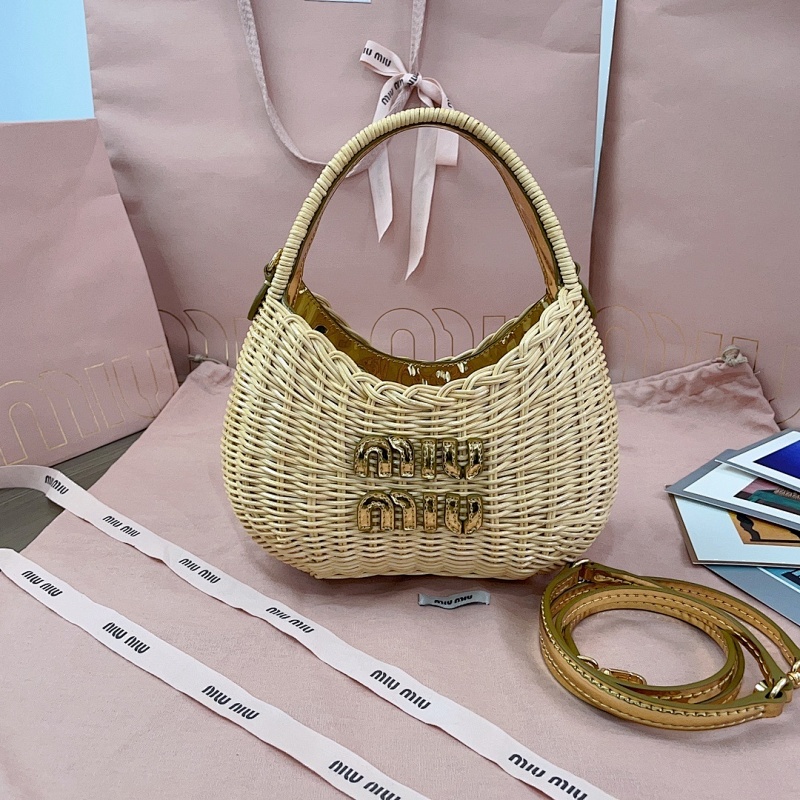★MiuMiu★【A000】