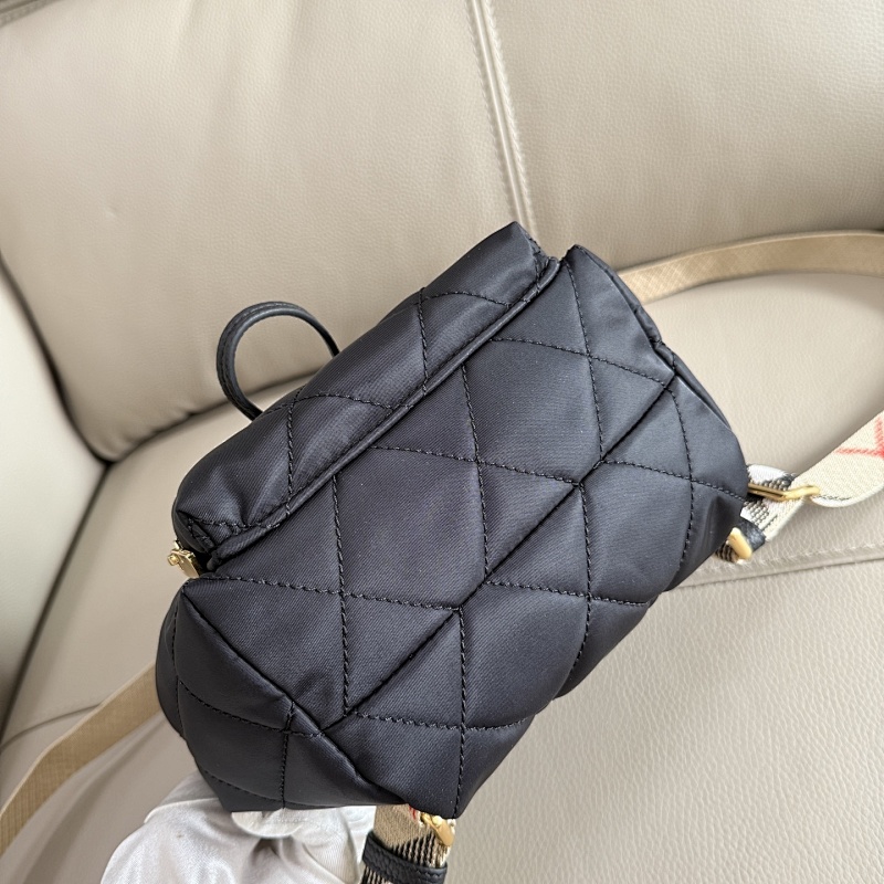 P1100 - 3941_CM_1 16