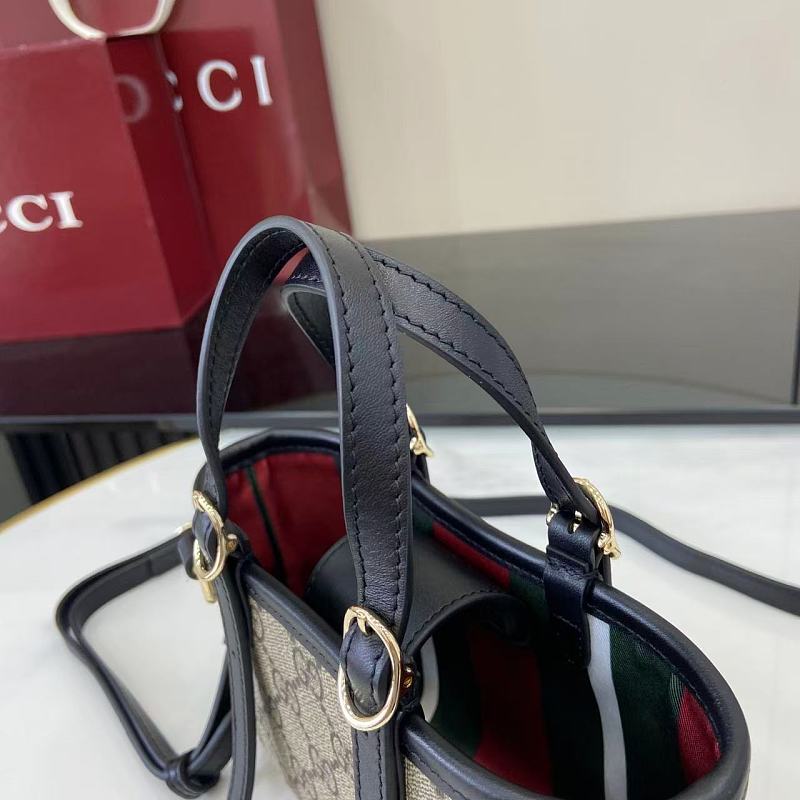 P960 - 855491_CM_2 12