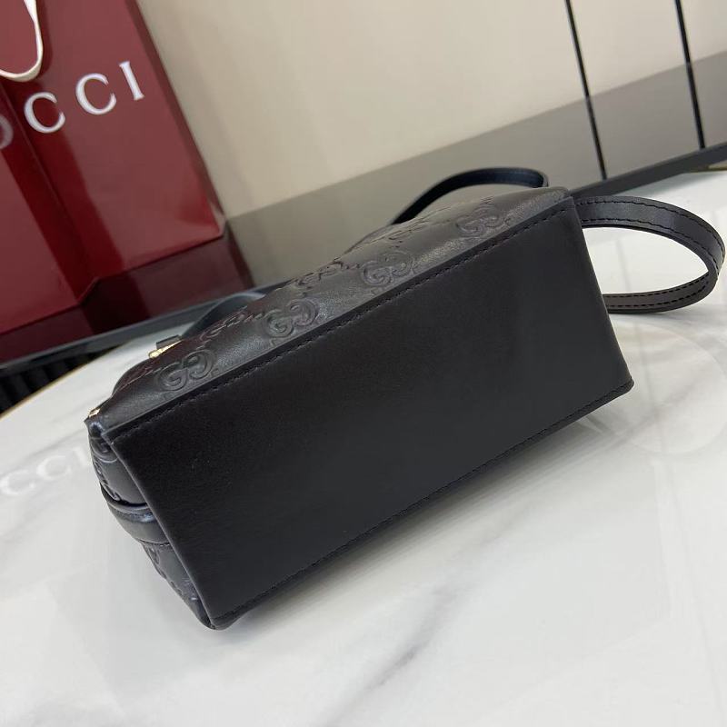P980 - 847090_CM_3 10